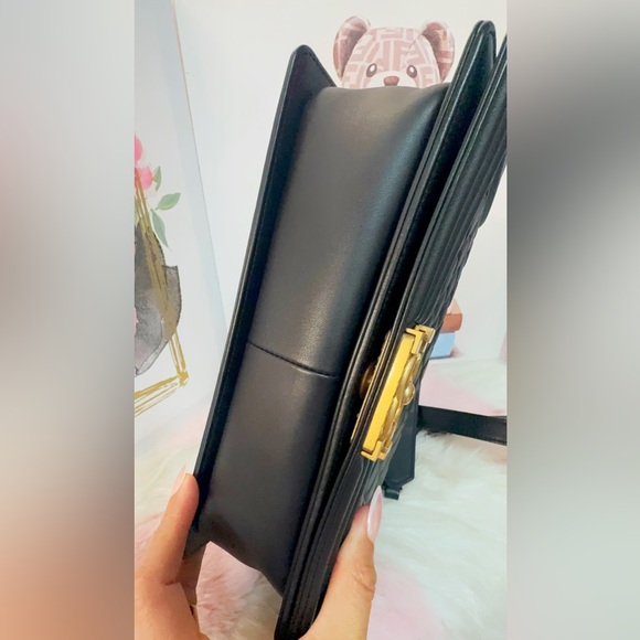 Chanel Boy leather crossbody bag
Great condition, Black, Leather - Picture 8 of 12